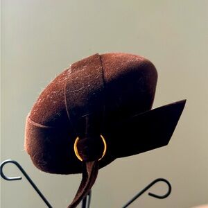 VINTAGE Mr. John Empress Brown Velour chic  retro with a comb fall autumn